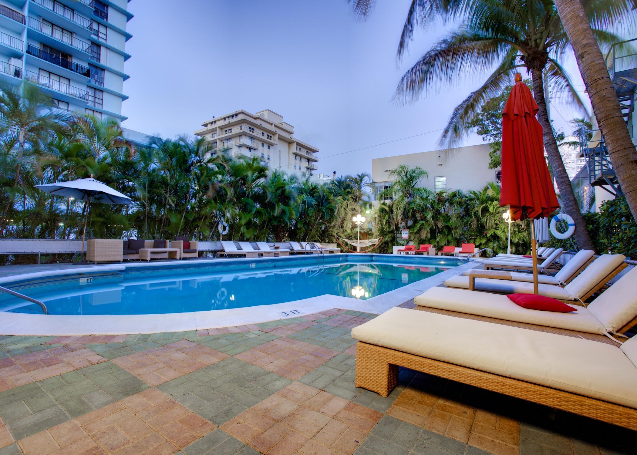 Dorchester Hotel & Suites Miami Beach Exterior foto
