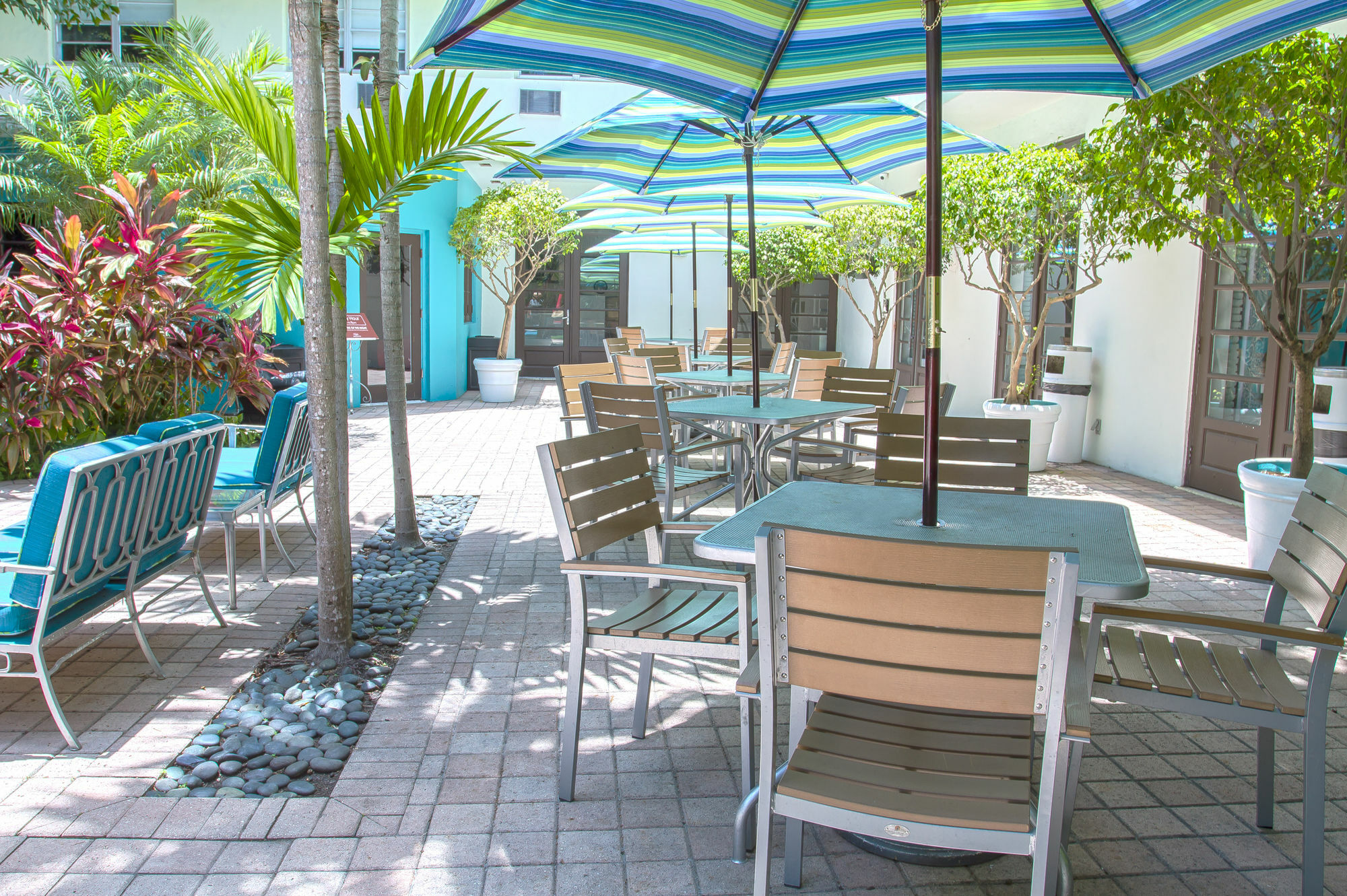 Dorchester Hotel & Suites Miami Beach Exterior foto
